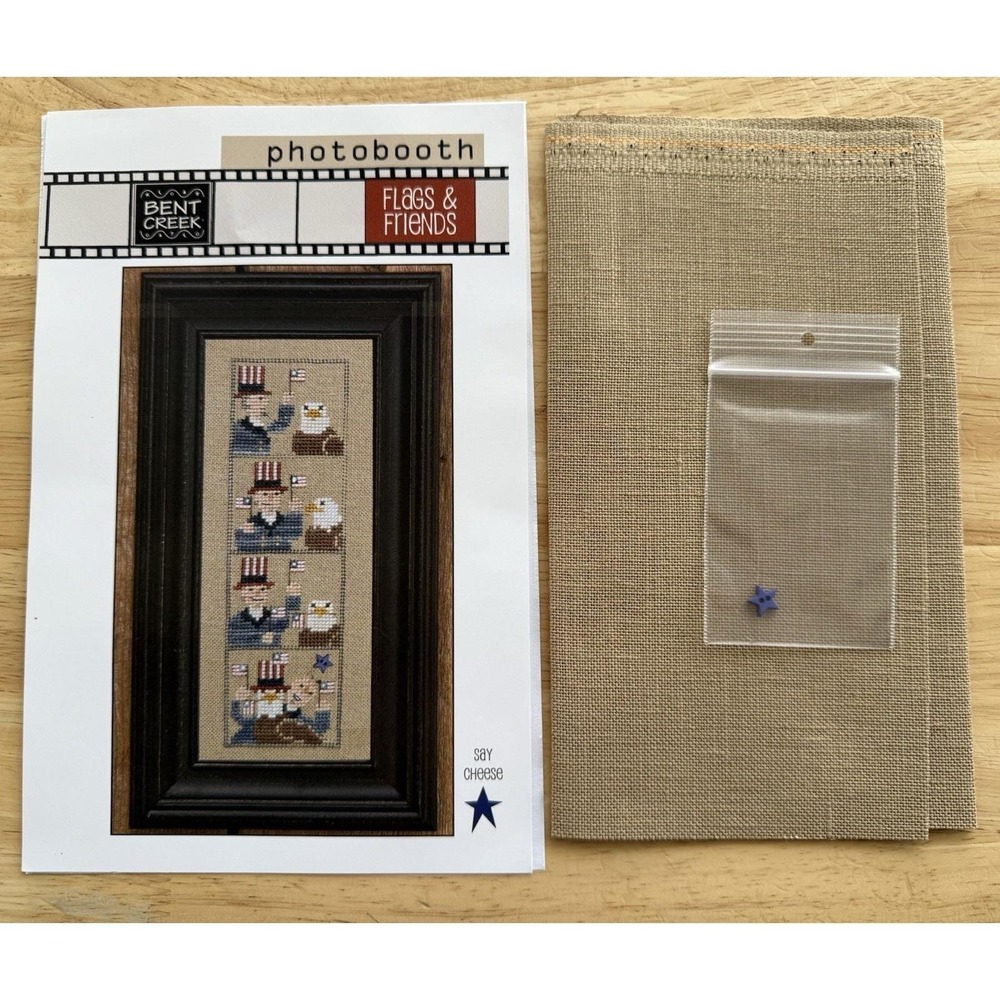 BENT CREEK Photobooth Flags & Friends Say Cheese Chart w Cloth & Star Button